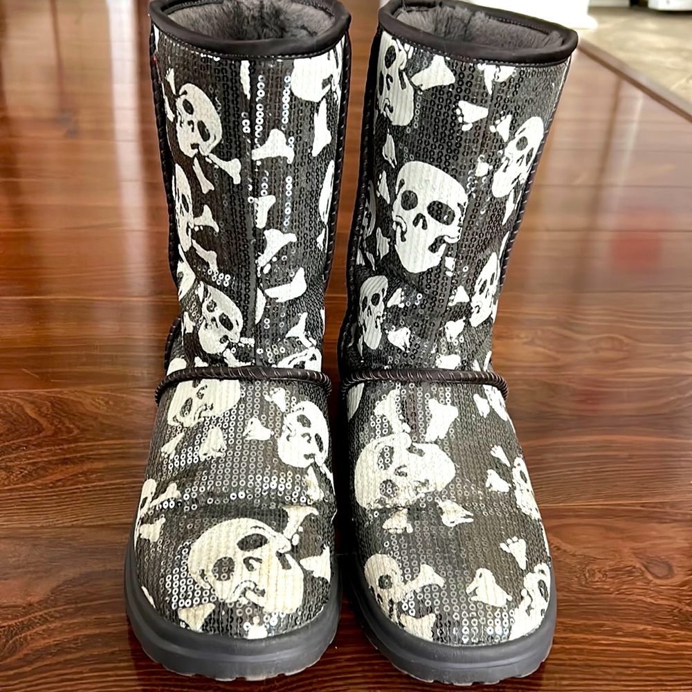 Women’s Skull Ugg Boots